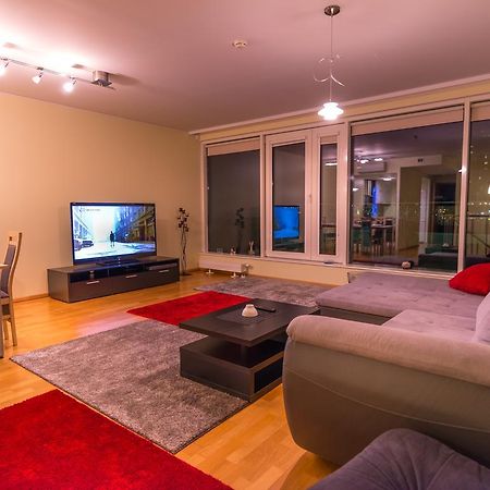 Airhome Apartments Талин Екстериор снимка